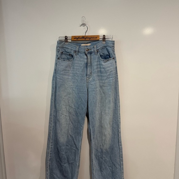 Levi's High Rise Loose Jean - Picture 8 of 14
